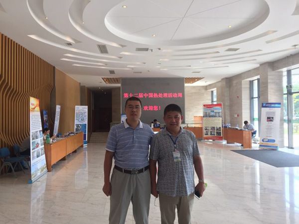邱總與瓦房店融通熱處理宋茂斌專家（擅長(zhǎng)熱處理技術(shù)服務(wù)與傳承）合影留念